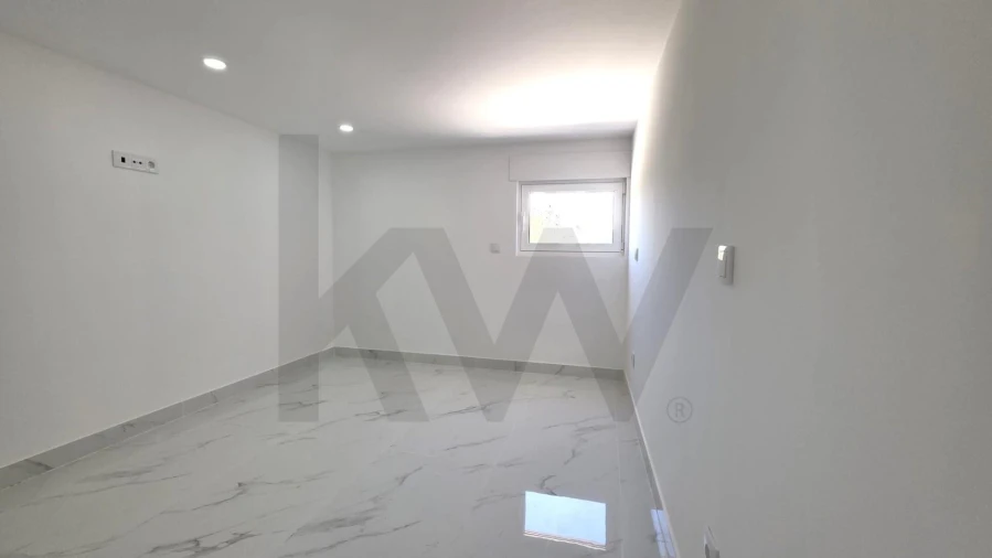 Moradia T3 para Arrendamento em Telões Foto 7