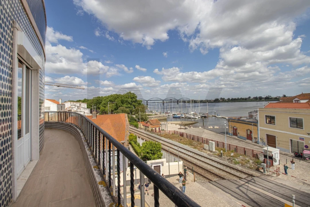 Apartamento T3 para Arrendamento em Vila Franca de Xira Foto 1