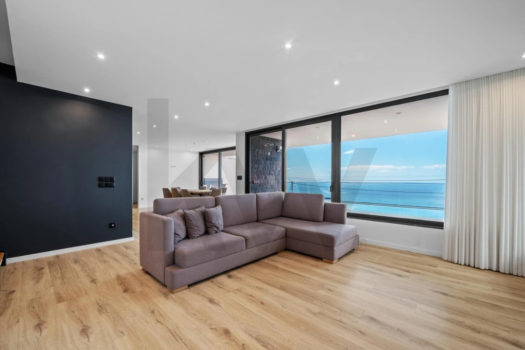 Moradia T3 para Venda em Ribeira Brava Foto 18