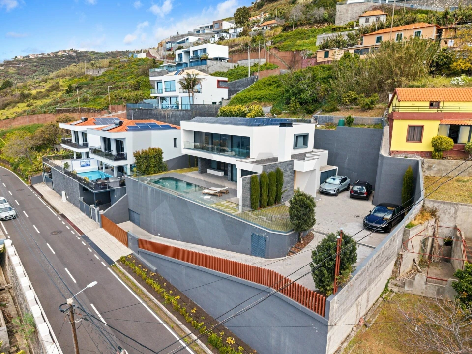 Moradia T3 para Venda em Ribeira Brava Foto 58
