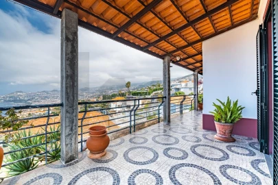Moradia T3 para Venda em São Gonçalo