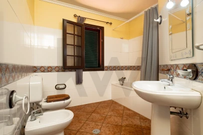 Moradia T3 para Venda em São Gonçalo