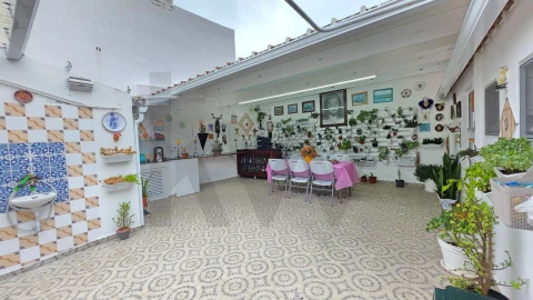 Moradia T2 para Venda em Pico da Pedra