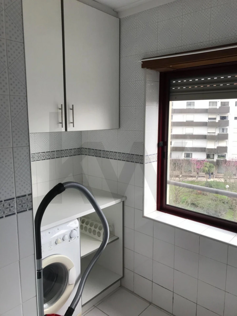 Apartamento T1 para Arrendamento em Requeixo, Nossa Senhora de Fátima e Nariz Foto 5