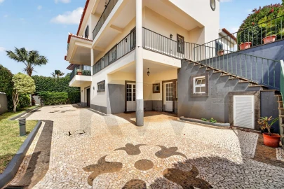 Moradia T4 para Venda em Funchal (Santa Maria Maior)