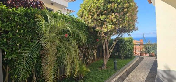 Moradia T4 para Venda em Funchal (Santa Maria Maior)