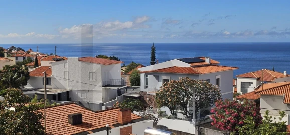 Moradia T4 para Venda em Funchal (Santa Maria Maior)