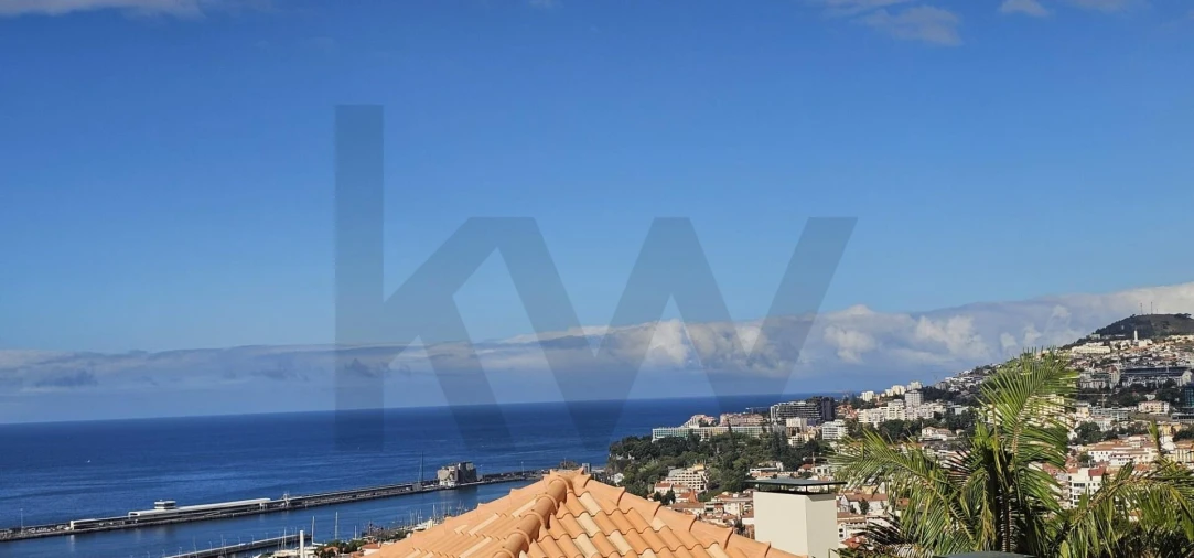 Moradia T4 para Venda em Funchal (Santa Maria Maior) Foto 20