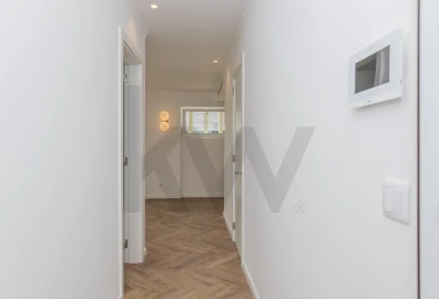 Apartamento T2 para Venda em Campolide