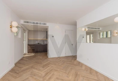 Apartamento T2 para Venda em Campolide