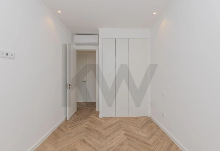 Apartamento T2 para Venda em Campolide Foto 28
