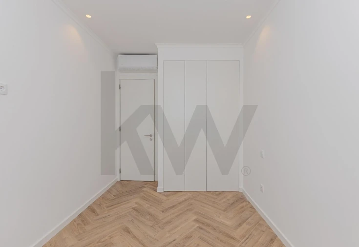 Apartamento T2 para Venda em Campolide Foto 30