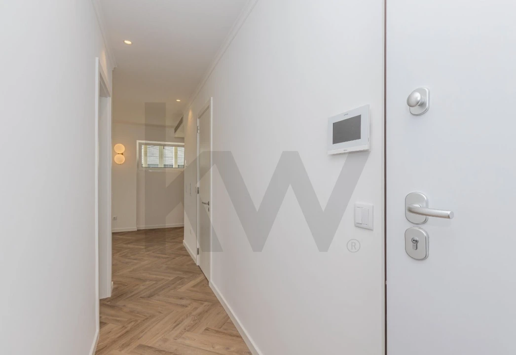 Apartamento T2 para Venda em Campolide Foto 14