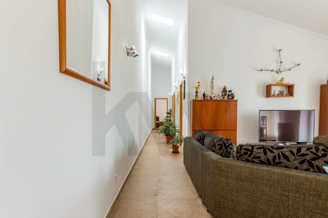 Moradia T5 para Venda em Olhalvo Foto 6