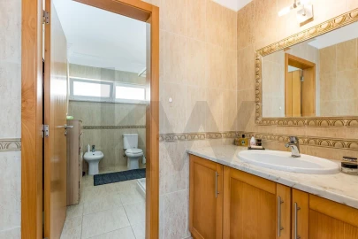 Moradia T5 para Venda em Olhalvo