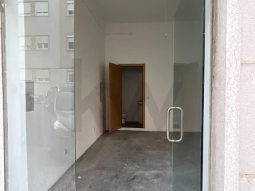 Loja para Arrendamento em Campo de Ourique