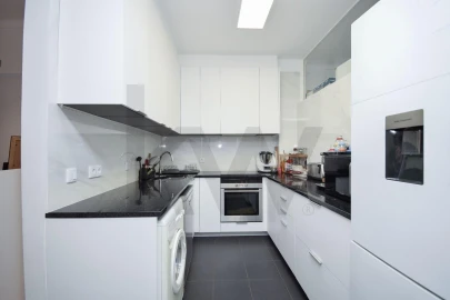 Apartamento T2 para Arrendamento em Lumiar