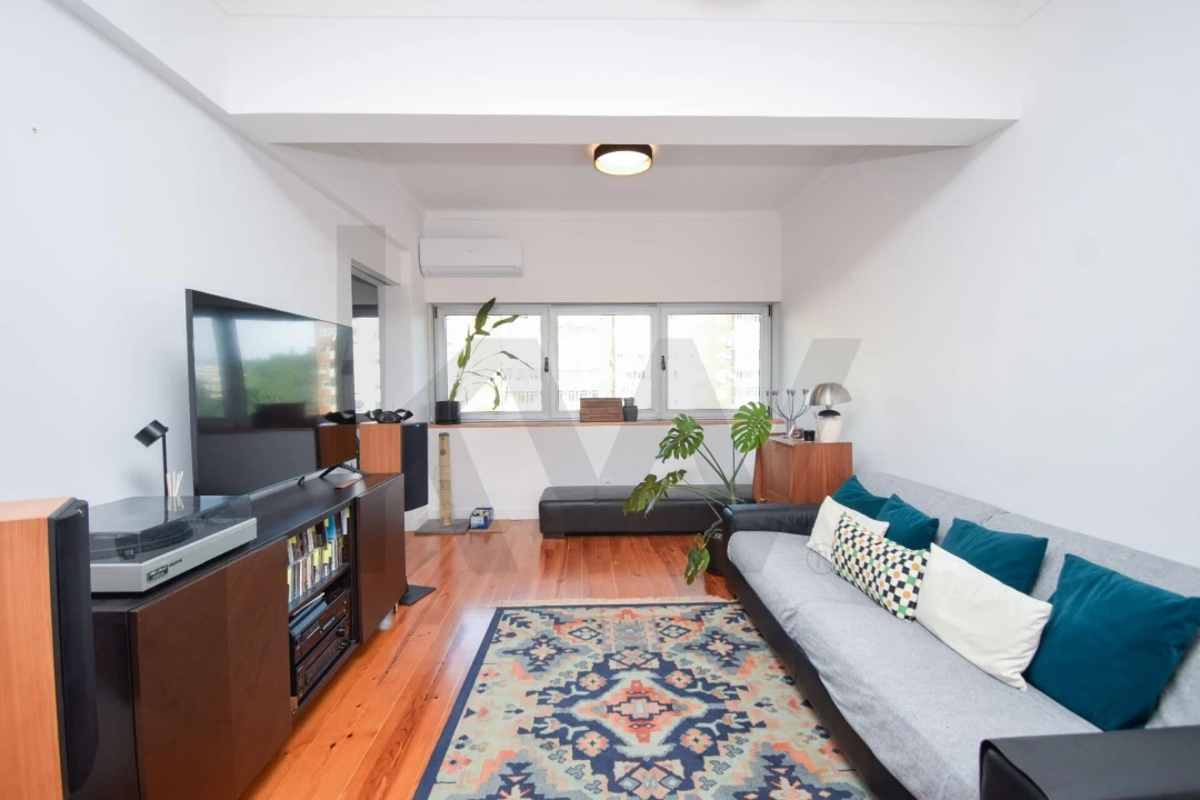 Apartamento T2 para Arrendamento em Lumiar Foto 1