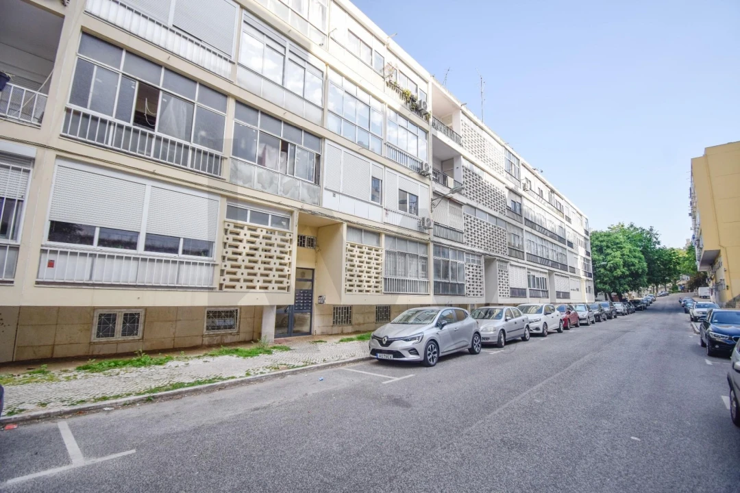 Apartamento T2 para Arrendamento em Lumiar Foto 22