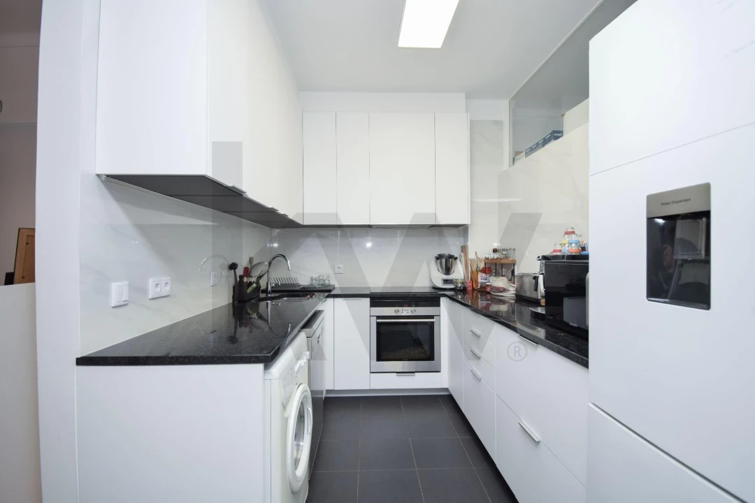 Apartamento T2 para Arrendamento em Lumiar Foto 7