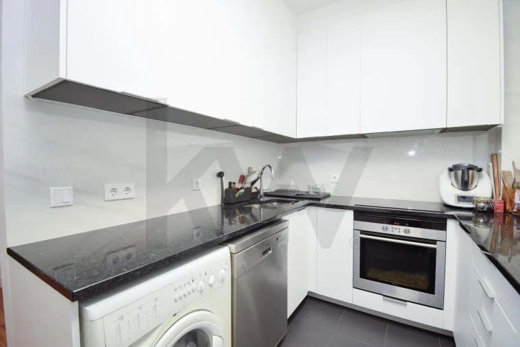 Apartamento T2 para Arrendamento em Lumiar Foto 9