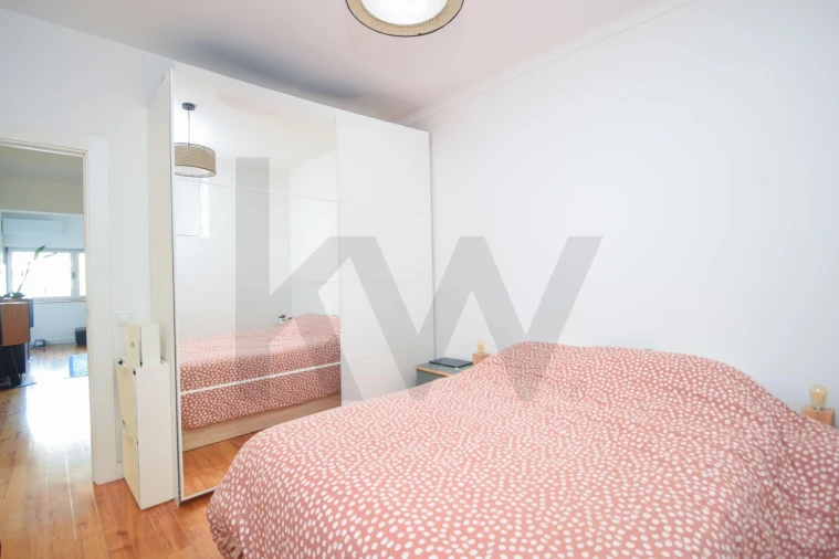 Apartamento T2 para Arrendamento em Lumiar Foto 5