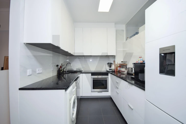 Apartamento T2 para Arrendamento em Lumiar Foto 7