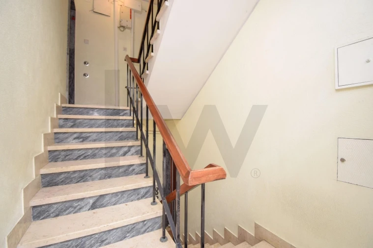 Apartamento T2 para Arrendamento em Lumiar Foto 21