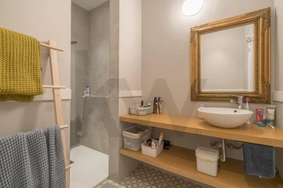 Apartamento T1 para Arrendamento em Campo de Ourique