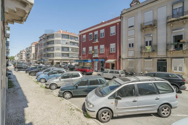 Apartamento T1 para Arrendamento em Campo de Ourique Foto 37