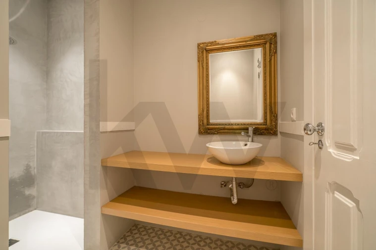 Apartamento T1 para Arrendamento em Campo de Ourique Foto 10