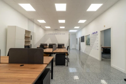 Escritório para Arrendamento em Avenidas Novas