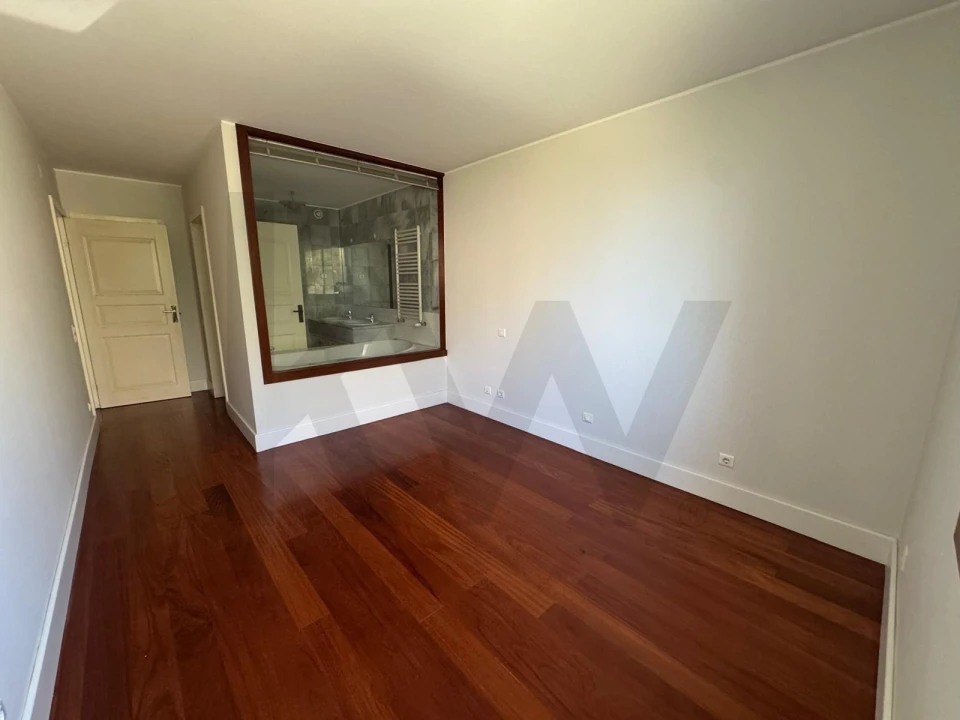 Apartamento T4 para Venda em Matosinhos e Leça da Palmeira Foto 14