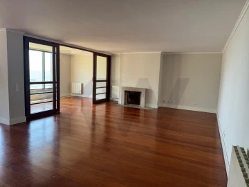 Apartamento T4 para Venda em Matosinhos e Leça da Palmeira