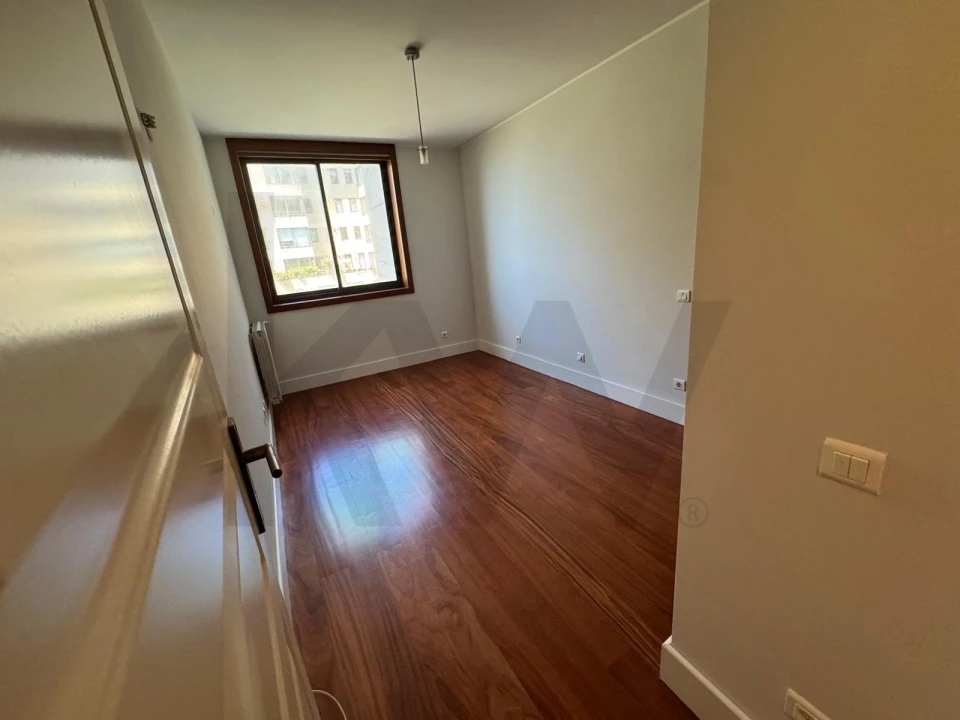 Apartamento T4 para Venda em Matosinhos e Leça da Palmeira Foto 10