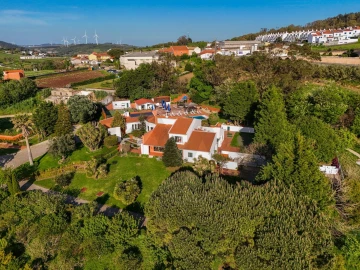 Quinta T9 para Venda em Almargem do Bispo, Pêro Pinheiro e Montelavar