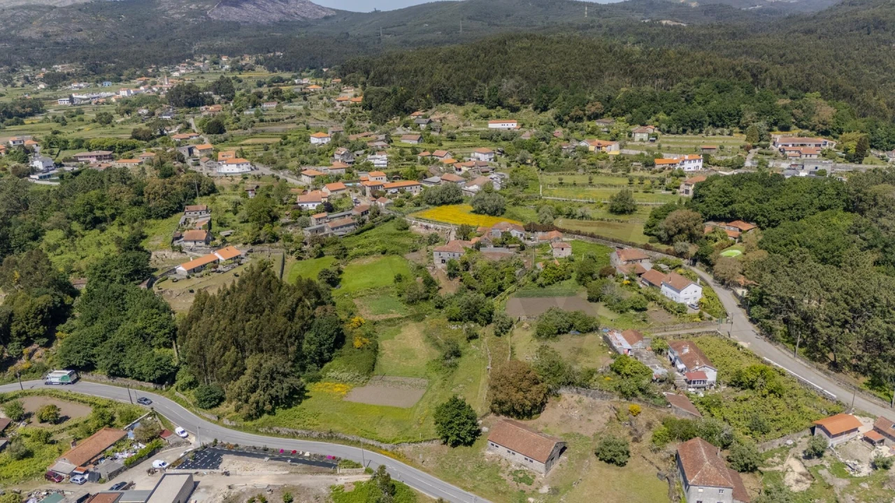Moradia T3 para Venda em Riba de Ancora Foto 73