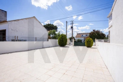 Moradia T2 para Venda em Coruche, Fajarda e Erra