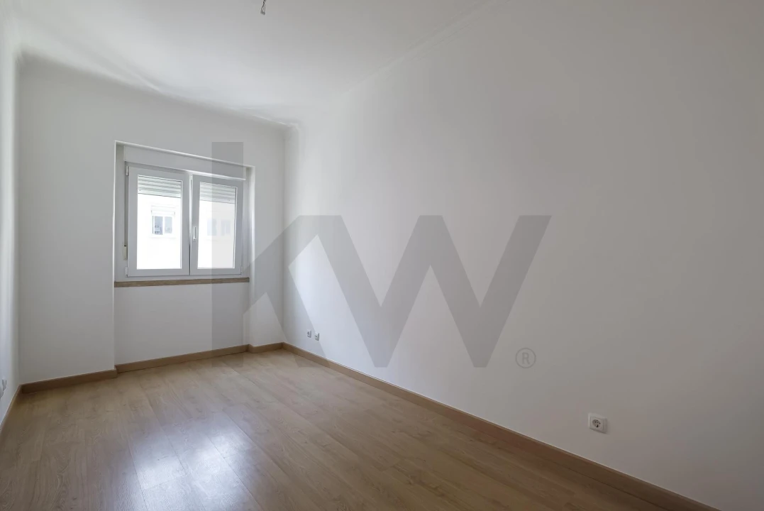 Apartamento T2 para Arrendamento em Campo de Ourique Foto 7
