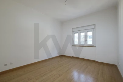 Apartamento T2 para Arrendamento em Campo de Ourique
