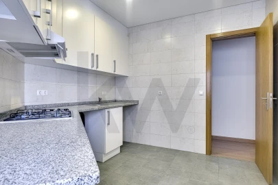 Apartamento T2 para Arrendamento em Campo de Ourique