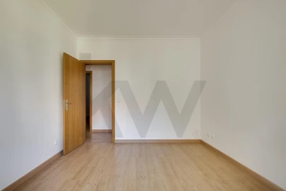 Apartamento T2 para Arrendamento em Campo de Ourique