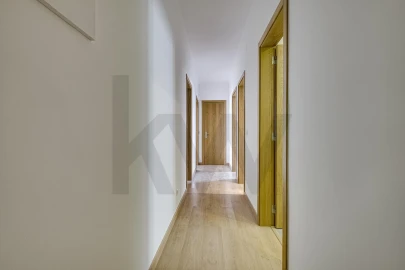 Apartamento T2 para Arrendamento em Campo de Ourique