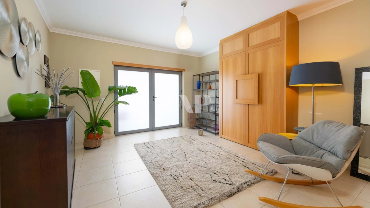 Moradia T4 para Venda em Albufeira e Olhos de Água Foto 10