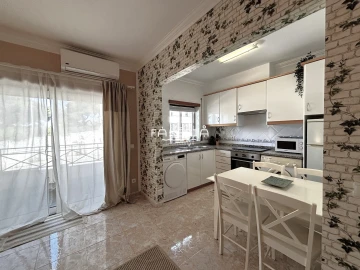 Apartamento T1 para Venda em Albufeira e Olhos de Água