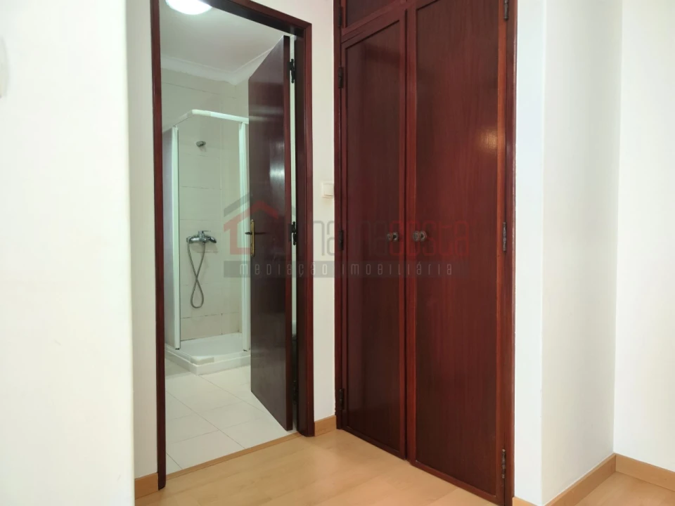 Apartamento T1 para Venda em Ferrel Foto 8