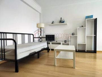 Apartamento T1 para Venda em Ferrel