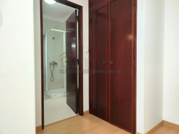 Apartamento T1 para Venda em Ferrel
