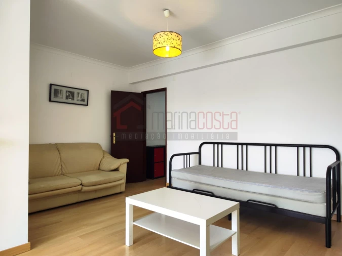 Apartamento T1 para Venda em Ferrel Foto 4