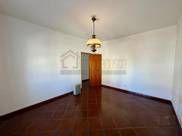 Moradia T3 para Venda em Atouguia da Baleia